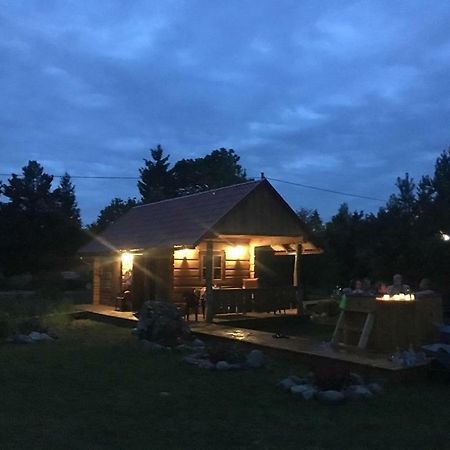 Maenniste Holiday Home Hiievalja Eksteriør bilde